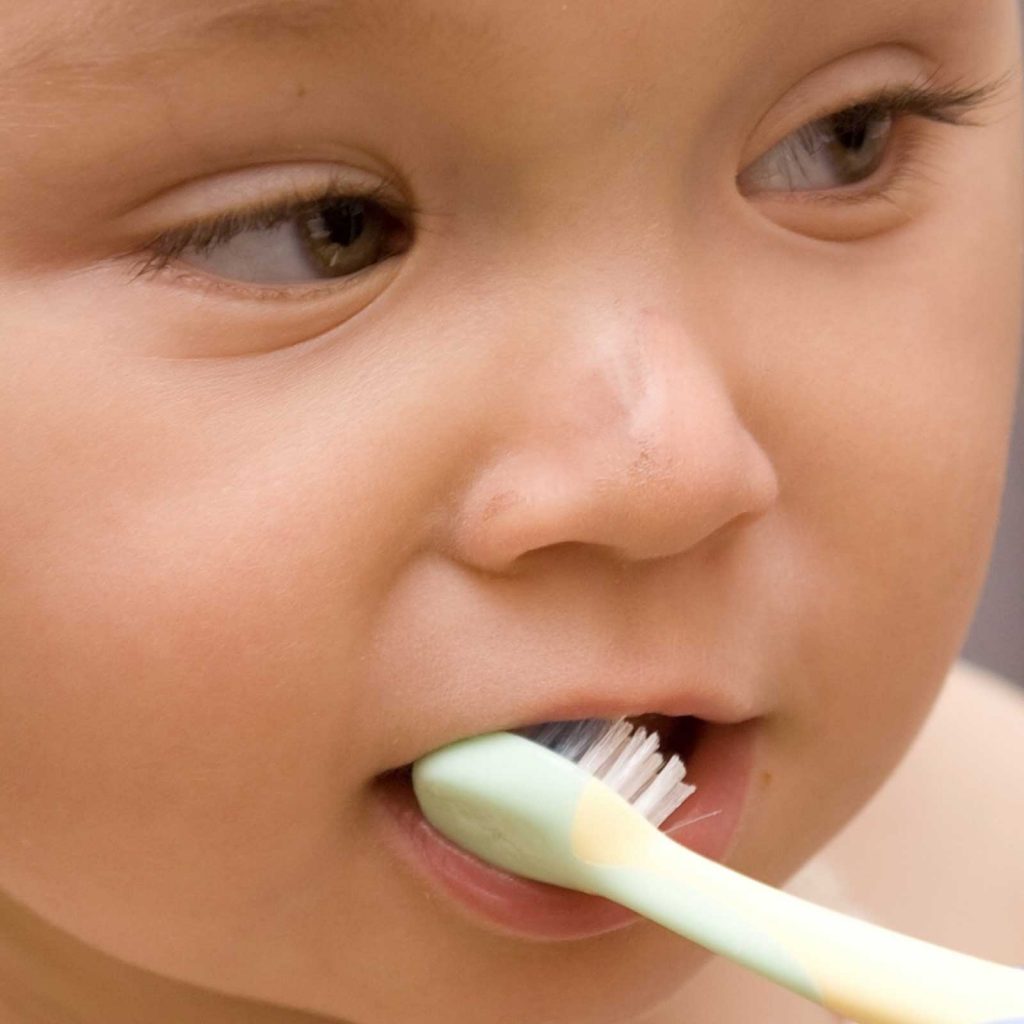Como escovar os dentes do bebé? - Kids and Teens, clínica Lisboa